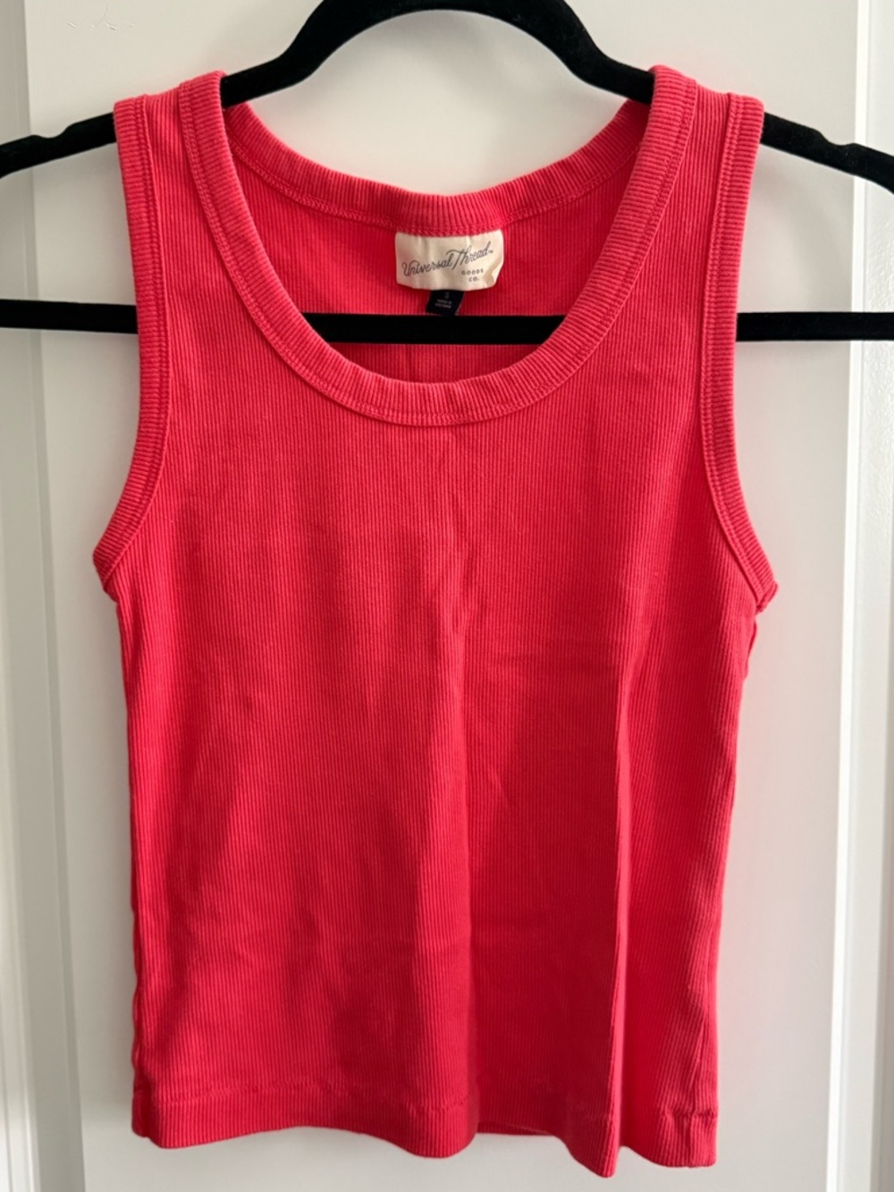 Universal thread pink ribbed tank